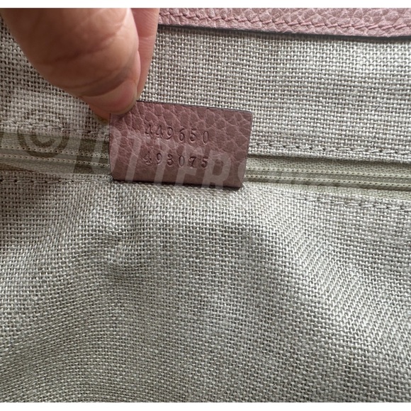 Authentic Gucci Dollar Crossbody - Picture 4 of 11